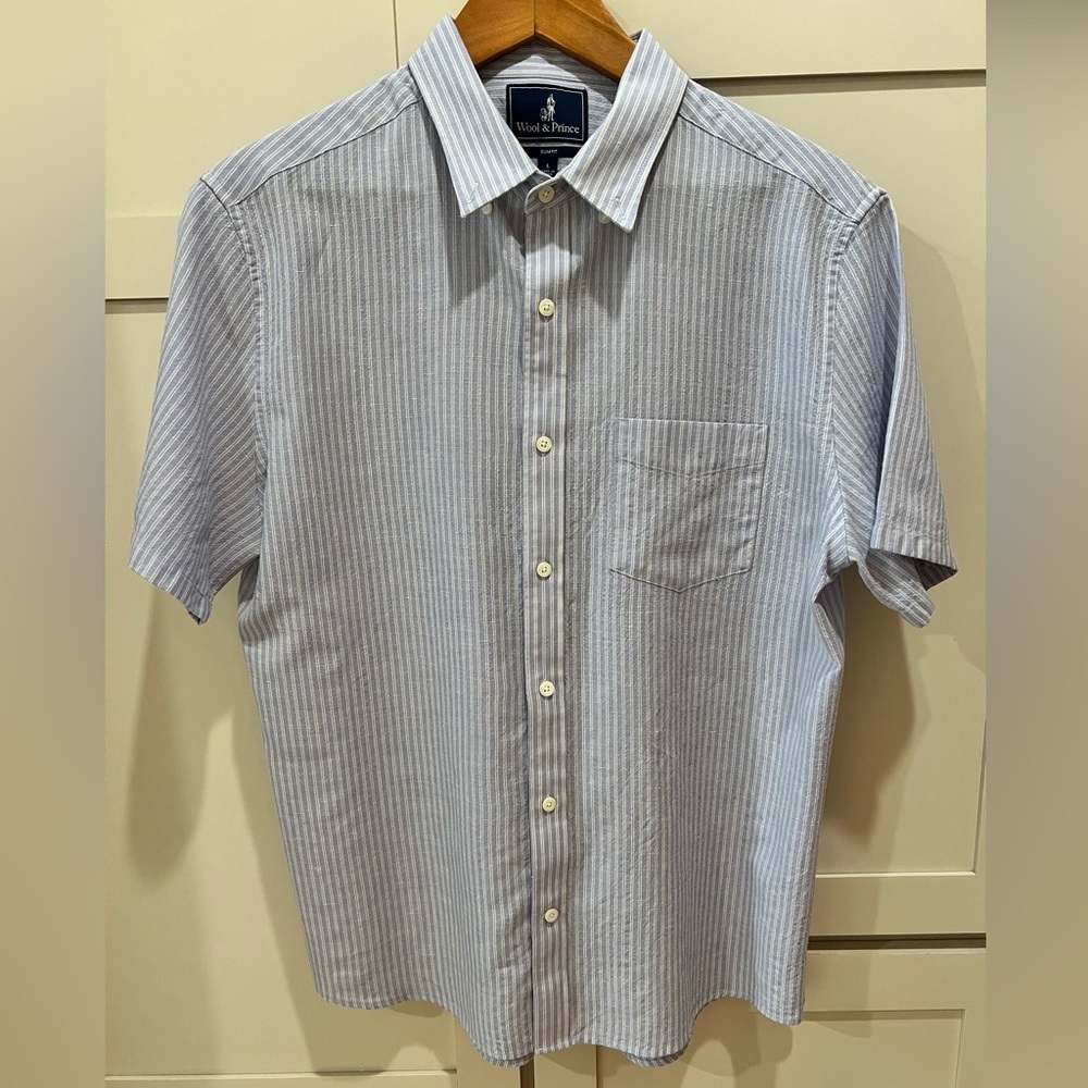 Men’s size large Wool & Prince slim fit merino wool & linen button down shirt.